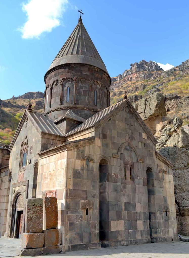 معبد گغارد در ایروان ارمنستان