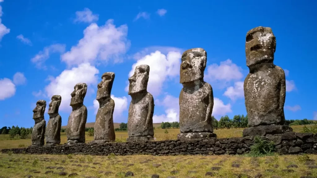 مجسمه ایستر نماد چیست